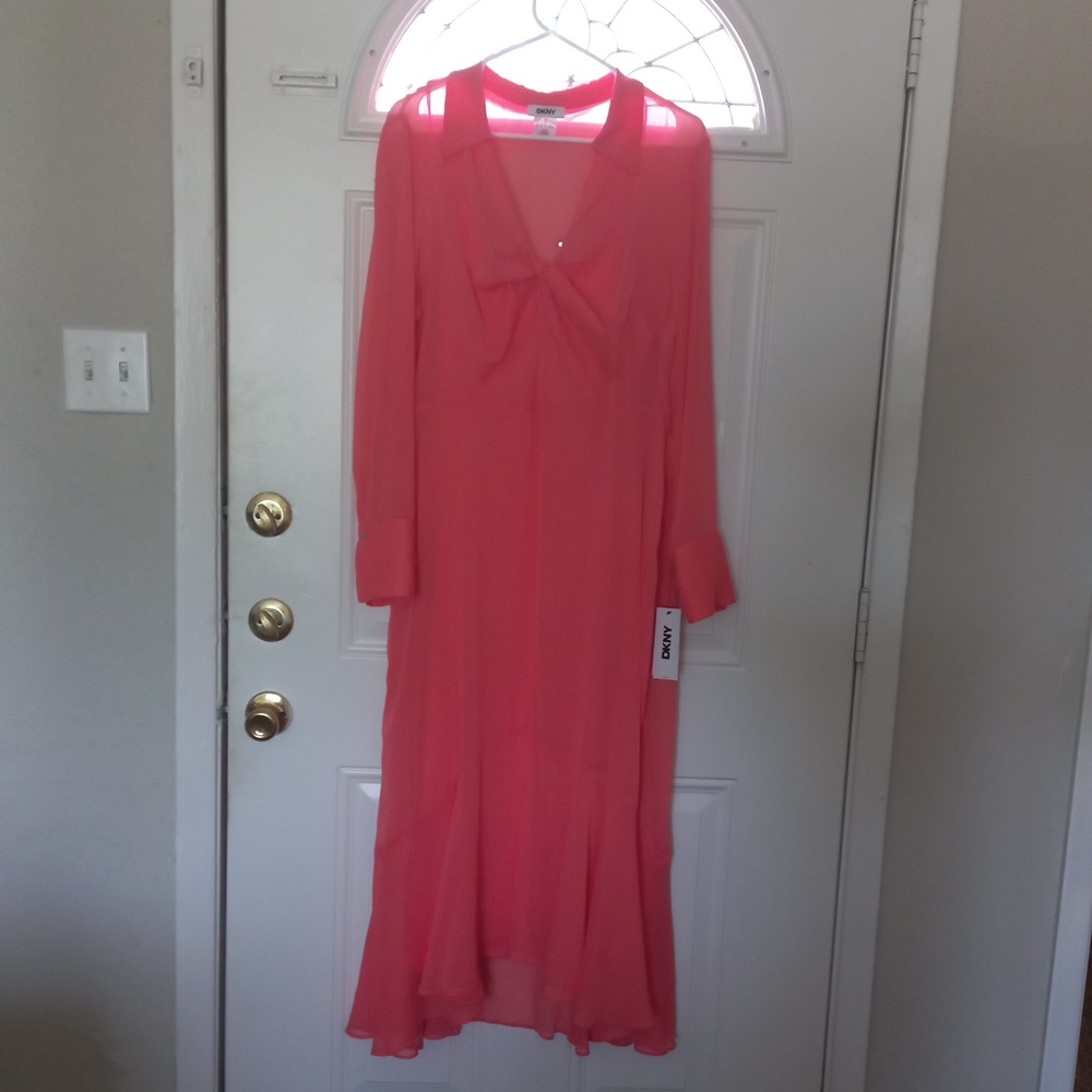 DKNY. MACY'S PULL. NWT - Picture 4 of 5
